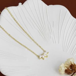 Beautiful Oval CZ Flower Petals 925 Sterling Silver Necklace &ndash; 925 sterling silver