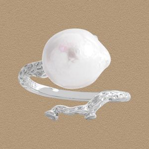 Women Elegant Natural Round Pearl Tree Branch 925 Sterling Silver Adjustable Ring &ndash; 925 sterling silver