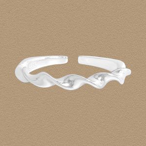 Office Twisted Wave 925 Sterling Silver Adjustable Ring &ndash; 925 sterling silver