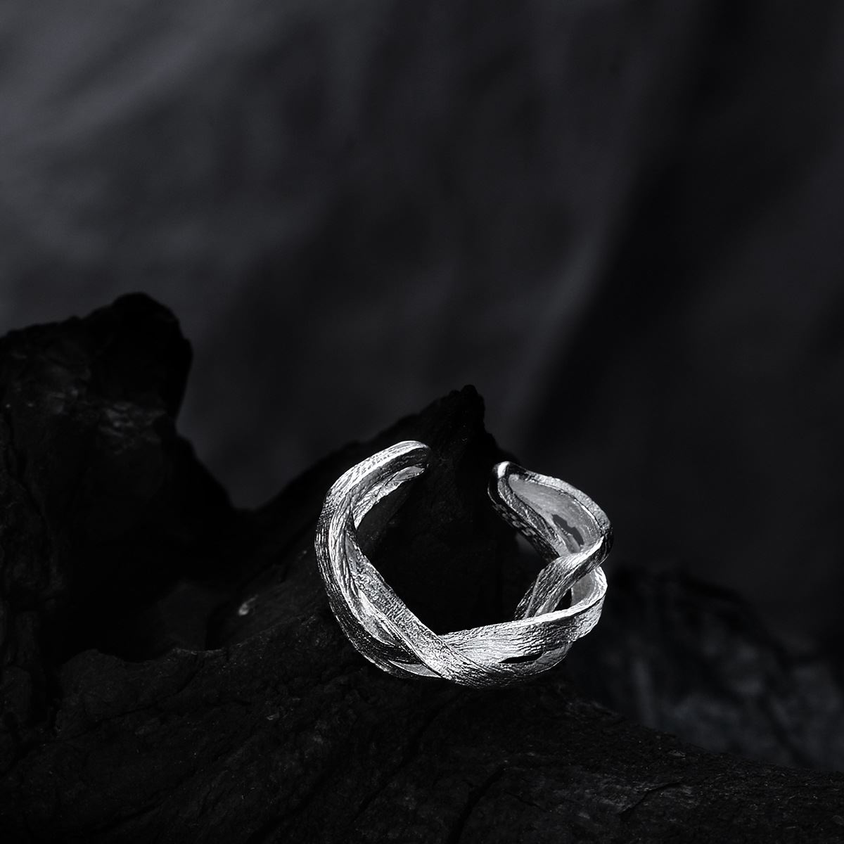 Men Hollow Lines Winding 925 Sterling Silver Adjustable Ring &ndash; 925 sterling silver
