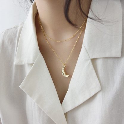 Irregular Crescent Moon Necklace