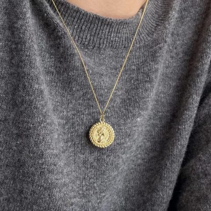 Casual Elizabeth  Portrait Coin 925 Sterling Silver Necklace