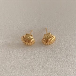 Holiday Ocean Shell Conch 925 Sterling Silver Stud Earrings