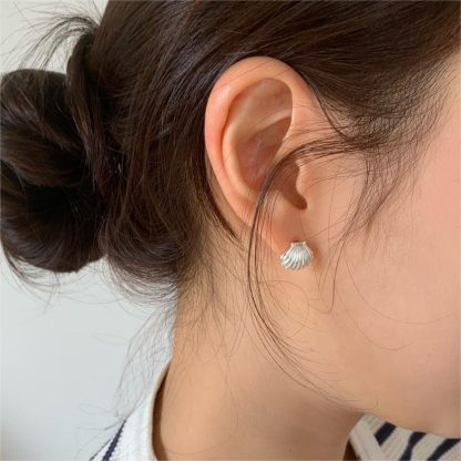 Holiday Ocean Shell Conch 925 Sterling Silver Stud Earrings
