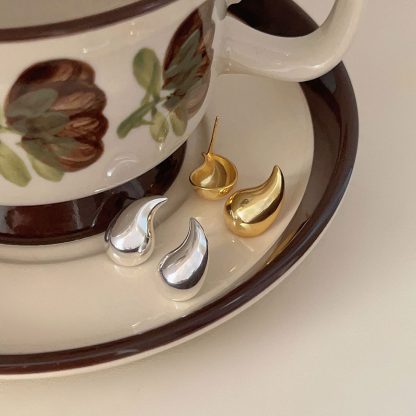 Elegant Water Drop Geometric Design 925 Sterling Silver Stud Earrings for Women Korean Style 2022 Fashion Jewelry with gold-plated and Silver Finish