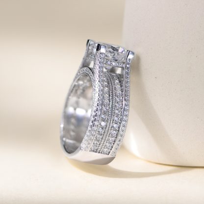 Elegant Geometric Style 925 Sterling Silver Ring with 5A Ice Flower Cut Cubic Zirconia for Women Winter Fashion Trend Micro Pave Full Diamond Wedding Engagement Jewelry