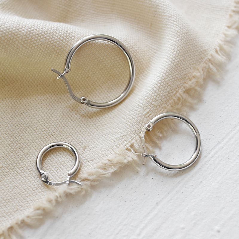 simple and personalized geometric hollow circular rings S925 pure silver earrings
