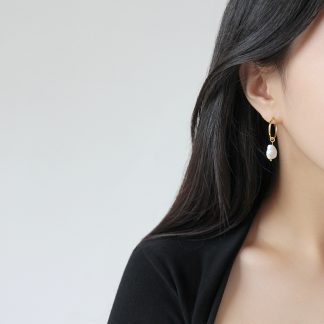 S925 pure silver INS simple temperament geometric Baroque freshwater pearl women’s earrings