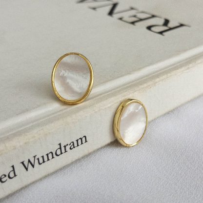 Elegant Oval Mother of Shell 925 Sterling Silver Stud Earrings