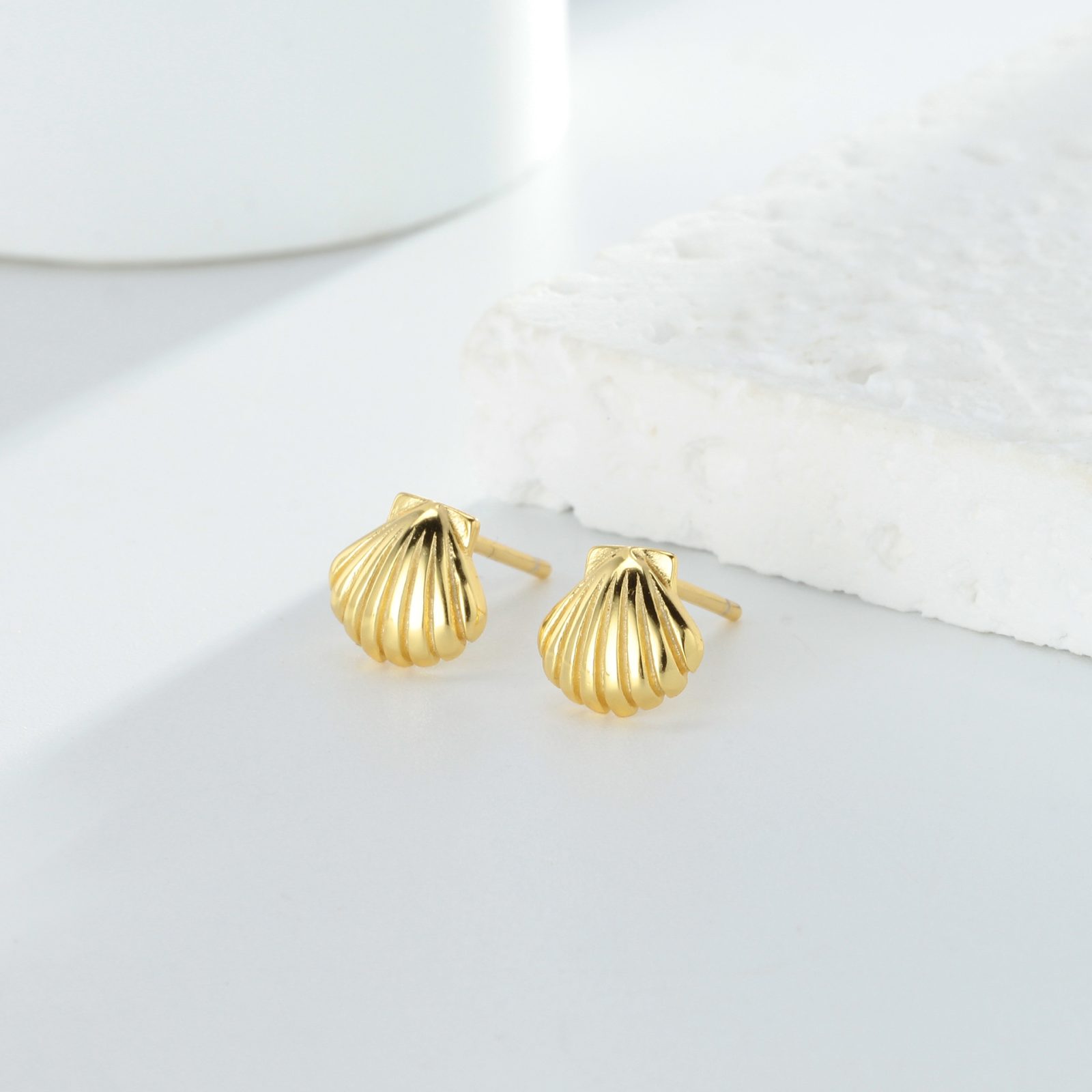 cute scallop shaped wholesale, exquisite lucky flower earrings
