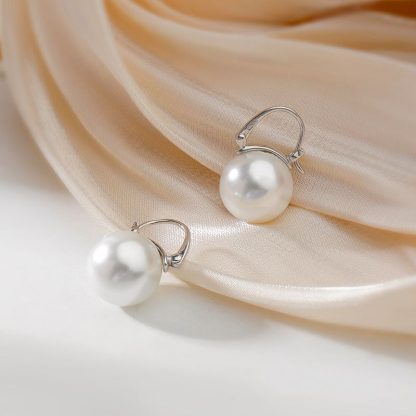 New Shell Pearl Created Garnet 925 Sterling Silver Hoop Earrings