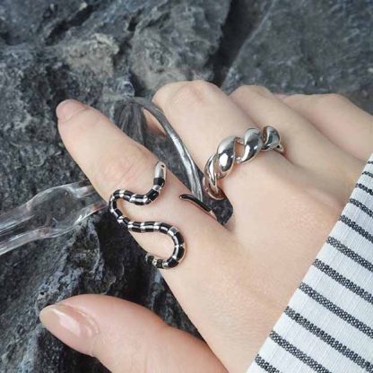 Fashion Black Epoxy Snake Shape 925 Sterling Silver Adjustable Ring