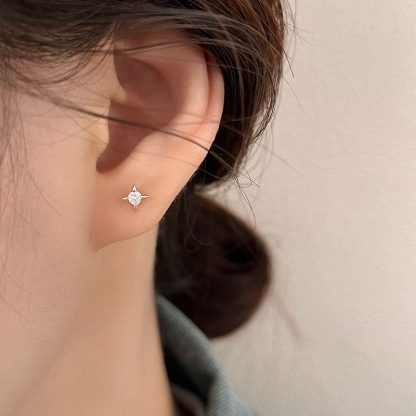 Simple Minimalism S925 Sterling Silver Four-Pointed Star CZ Screw Earrings Star Earrings Small Ear gold-plated Big