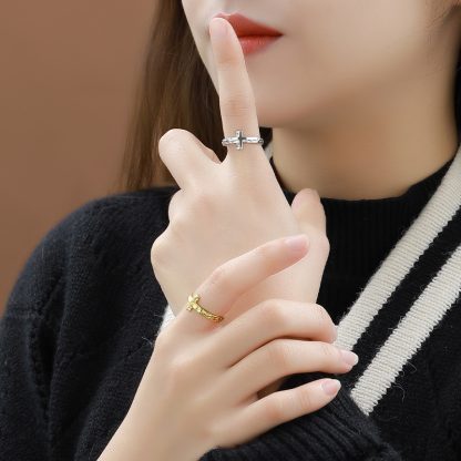 Cross Design Textured Wrinkle Pattern 925 Sterling Silver Adjustable Ring