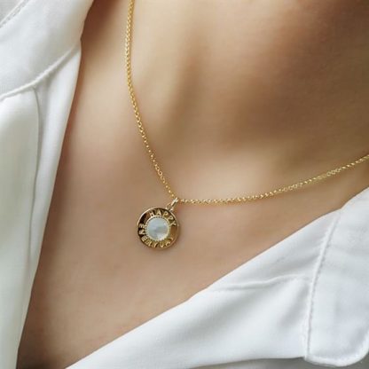 Happy Everyday Letters Round Shell 925 Sterling Silver Necklace