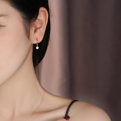 Elegant Fashion Women Light Luxury Style S925 Sterling Silver Pearls Hoop Earrings