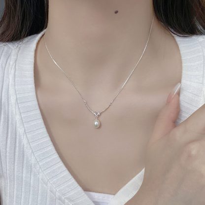 Natural Freshwater Pearl Knot Design S925 Sterling Silver Chain Necklace