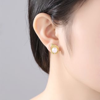 Round Natural Pearl 925 Silver Studs Shell Earrings
